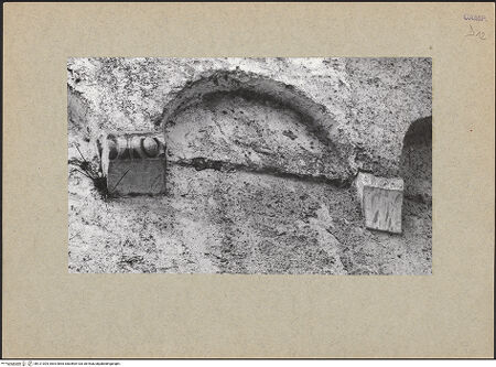 Vorderseite von Bibliotheca Hertziana [https://www.deutsche-digitale-bibliothek.de/content/lizenzen/rv-fz/] Duomo - Mittelapsis, Detail, bh121304_recto. Foto.