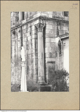 Vorderseite von Bibliotheca Hertziana [https://www.deutsche-digitale-bibliothek.de/content/lizenzen/rv-fz/] Duomo - Nordöstliche Ecke, bh121315_recto. Foto.