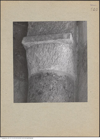 Vorderseite von Bibliotheca Hertziana [https://www.deutsche-digitale-bibliothek.de/content/lizenzen/rv-ez/] Kapitelle des Chorumgangs - Kapitell, bh121316_recto. Foto.