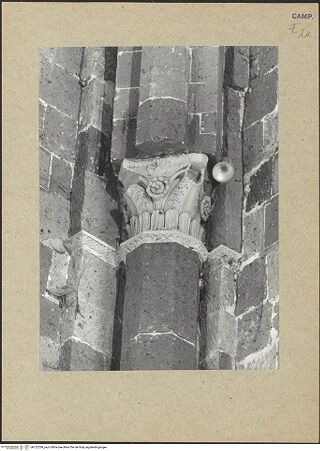 Vorderseite von Bibliotheca Hertziana [https://www.deutsche-digitale-bibliothek.de/content/lizenzen/rv-fz/] Kapitelle der Vierung und des QuerhausesKapitell des Querhauses - Gesamtansicht, bh122539_recto. Foto.