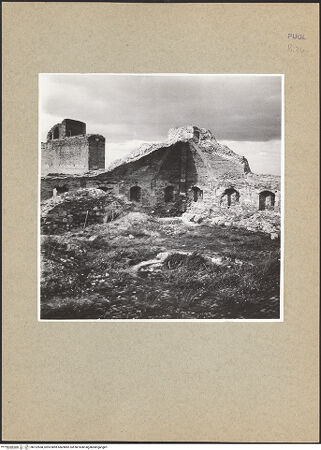 Vorderseite von Bibliotheca Hertziana [https://www.deutsche-digitale-bibliothek.de/content/lizenzen/rv-fz/] Fortezza AngioinaPalast Friedrichs II. - Gewölbe der Nordecke von Süden, bh122558_recto. Foto: Schwarz, Heinrich Mathias.