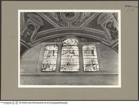 Vorderseite von Bibliotheca Hertziana [https://www.deutsche-digitale-bibliothek.de/content/lizenzen/rv-fz/] Santa Maria del Popolo - Serlianafenster, bh123445_recto. Foto.