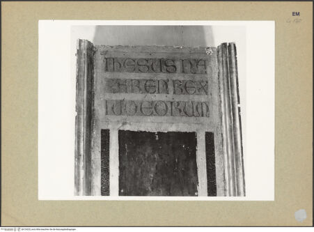 Vorderseite von Fotofast, Bologna [https://www.deutsche-digitale-bibliothek.de/content/lizenzen/rv-ez/] Tafelkreuze (Christus Patiens) - Detail, Inschrift, bh124220_recto. Foto.