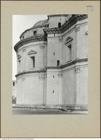 Vorderseite von Bibliotheca Hertziana [https://www.deutsche-digitale-bibliothek.de/content/lizenzen/rv-fz/] Santa Maria della Consolazione - Nordwestecke, bh124561_recto. Foto.