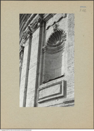 Vorderseite von Bibliotheca Hertziana [https://www.deutsche-digitale-bibliothek.de/content/lizenzen/rv-fz/] Santa Maria della Consolazione - Detail: Nische, bh124563_recto. Foto.