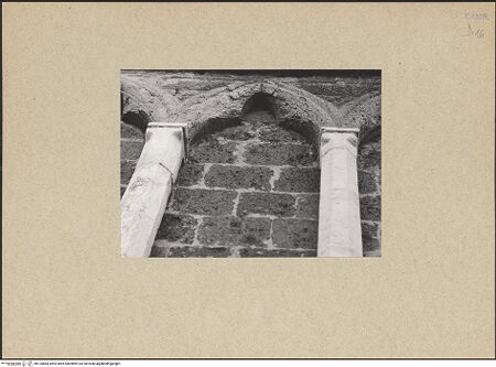 Vorderseite von Bibliotheca Hertziana [https://www.deutsche-digitale-bibliothek.de/content/lizenzen/rv-fz/] Duomo - Kuppel, Arkade, Detail, bh124884_recto. Foto.