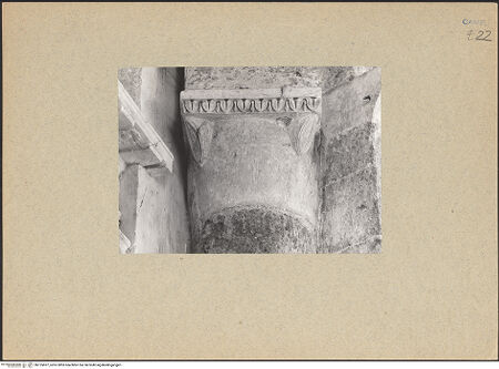 Vorderseite von Bibliotheca Hertziana [https://www.deutsche-digitale-bibliothek.de/content/lizenzen/rv-fz/] Kapitelle des Chorumgangs - Kapitell, bh125697_recto. Foto.