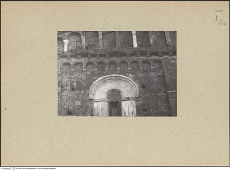 Vorderseite von Bibliotheca Hertziana [https://www.deutsche-digitale-bibliothek.de/content/lizenzen/rv-fz/] DuomoNördlicher Querhausarm - Nordwand, Giebel und Fenster, Detail, bh126090_recto. Foto: Mörsch.