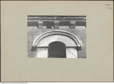 Vorderseite von Bibliotheca Hertziana [https://www.deutsche-digitale-bibliothek.de/content/lizenzen/rv-fz/] DuomoSüdfassade - Südliches Seitenschiff, siebtes Fenster von Westen, bh126106_recto. Foto: Mörsch.