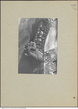 Vorderseite von Bibliotheca Hertziana [https://www.deutsche-digitale-bibliothek.de/content/lizenzen/rv-fz/] Linkes Portal - Linke Konsole, bh126112_recto. Foto: Mörsch.