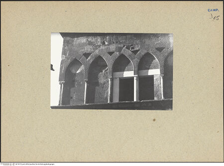 Vorderseite von Bibliotheca Hertziana [https://www.deutsche-digitale-bibliothek.de/content/lizenzen/rv-fz/] DuomoTurm - Detail, Ostarkade, bh126115_recto. Foto: Mörsch.