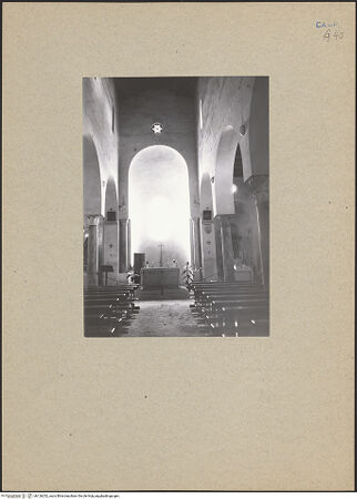 Vorderseite von Bibliotheca Hertziana [https://www.deutsche-digitale-bibliothek.de/content/lizenzen/rv-fz/] San Pietro alli Marmi - Mittelschiff in Richtung Altar, bh126252_recto. Foto: Mörsch.