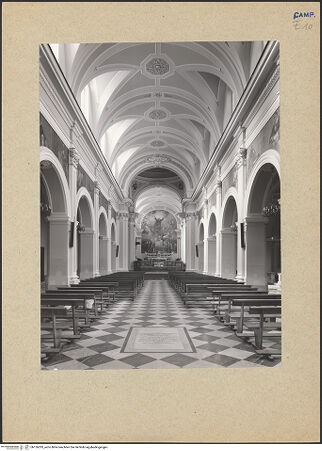 Vorderseite von Bibliotheca Hertziana [https://www.deutsche-digitale-bibliothek.de/content/lizenzen/rv-fz/] Cattedrale - Mittelschiff, Blick ins Presbyterium, bh126293_recto. Foto.