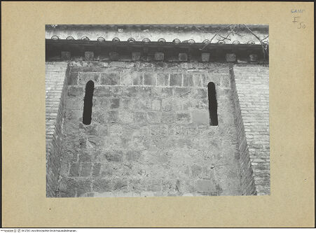 Vorderseite von Bibliotheca Hertziana [https://www.deutsche-digitale-bibliothek.de/content/lizenzen/rv-fz/] Santa Maria in Foro ClaudioLinkes Seitenschiff - Detail, bh127001_recto. Foto: Mörsch.