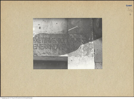 Vorderseite von Bibliotheca Hertziana [https://www.deutsche-digitale-bibliothek.de/content/lizenzen/rv-fz/] Linkes Portal - Türsturz, Detail, bh127106_recto. Foto: Mörsch.