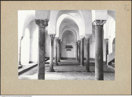 Vorderseite von Bibliotheca Hertziana [https://www.deutsche-digitale-bibliothek.de/content/lizenzen/rv-fz/] Cattedrale - Blick von Norden, bh127870_recto. Foto.