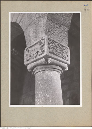 Vorderseite von Foto Marburg [https://www.deutsche-digitale-bibliothek.de/content/lizenzen/rv-ez/] Kapitell  - , bh129811_recto. Foto: Hutzel, Max.