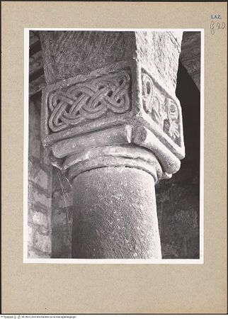 Vorderseite von Foto Marburg [https://www.deutsche-digitale-bibliothek.de/content/lizenzen/rv-ez/] Kapitell  - , bh129815_recto. Foto: Hutzel, Max.