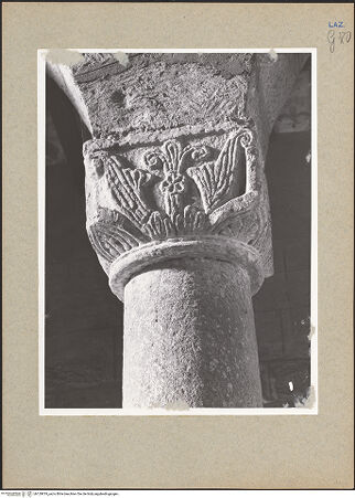 Vorderseite von Foto Marburg [https://www.deutsche-digitale-bibliothek.de/content/lizenzen/rv-ez/] Kapitell mit vegetabiler Ornamentik - , bh129819_recto. Foto: Hutzel, Max.