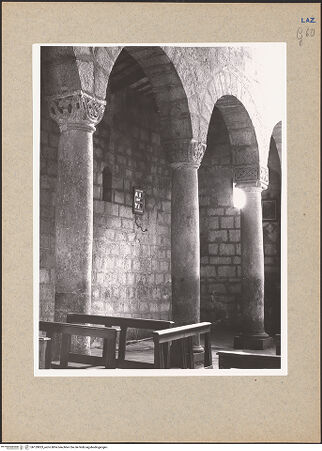 Vorderseite von Foto Marburg [https://www.deutsche-digitale-bibliothek.de/content/lizenzen/rv-ez/] Santa Maria dei Lumi - Langhaus, Mittelschiff, nordöstliche Arkaden, bh129823_recto. Foto: Hutzel, Max.