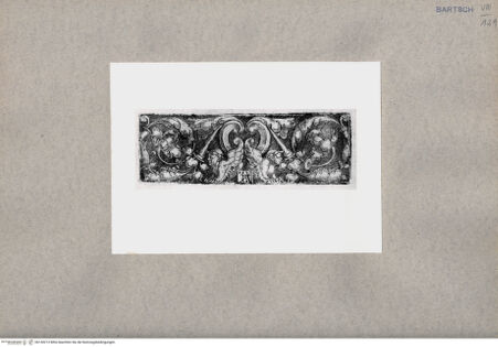 Vorderseite von  [http://creativecommons.org/publicdomain/mark/1.0/] ... - , bh130213. Foto.