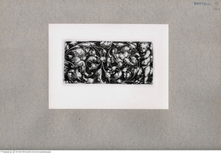 Vorderseite von  [http://creativecommons.org/publicdomain/mark/1.0/] ... - , bh130247. Foto.