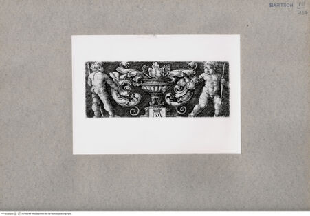 Vorderseite von  [http://creativecommons.org/publicdomain/mark/1.0/] ... - , bh130248. Foto.