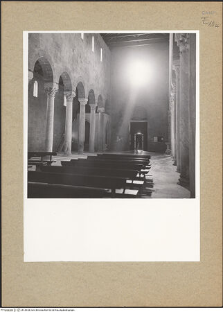 Vorderseite von Urban [https://www.deutsche-digitale-bibliothek.de/content/lizenzen/rv-ez/] Duomo - Blick in Richtung Innenfassade, bh130428_recto. Foto: Urban, Thomas.