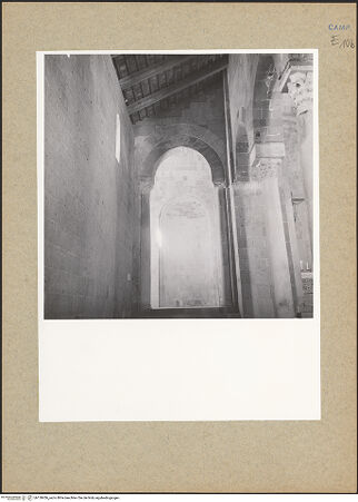 Vorderseite von Urban [https://www.deutsche-digitale-bibliothek.de/content/lizenzen/rv-ez/] DuomoNordseitenschiff - Blick in Richtung Apsis, bh130436_recto. Foto: Urban, Thomas.