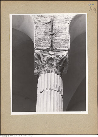 Vorderseite von Bibliotheca Hertziana [https://www.deutsche-digitale-bibliothek.de/content/lizenzen/rv-fz/] Kapitell und Schaft, bh130440_recto. Foto.