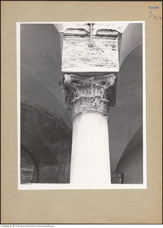 Vorderseite von Bibliotheca Hertziana [https://www.deutsche-digitale-bibliothek.de/content/lizenzen/rv-fz/] Kapitell und Schaft, bh130442_recto. Foto.