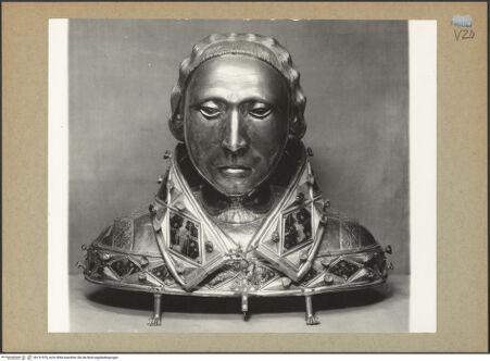 Vorderseite von Böhm [https://www.deutsche-digitale-bibliothek.de/content/lizenzen/rv-ez/] Büstenreliquiar des heiligen Donatus von Cividale - Frontseite, bh131575_recto. Foto: Böhm, Osvaldo.