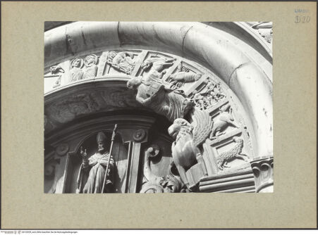 Vorderseite von Ranke [https://www.deutsche-digitale-bibliothek.de/content/lizenzen/rv-ez/] SeitenportalTierkreiszeichen und Evangelistensymbole - Rechte Hälfte, bh132035_recto. Foto: Ranke.