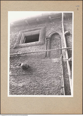 Vorderseite von Sopr. BAS ROMA [https://www.deutsche-digitale-bibliothek.de/content/lizenzen/rv-ez/] Inschrift - , bh132381_recto. Foto.