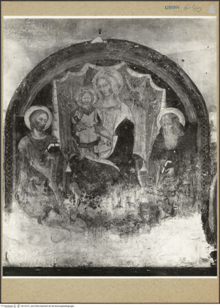 Vorderseite von ICCD [https://www.deutsche-digitale-bibliothek.de/content/lizenzen/rv-ez/] Marias Himmelfahrt und Krönung sowie Evangelisten und HeiligeThronende Madonna mit den heiligen Jakobus Major und Antonius Abbas - Gesamtansicht, bh132751_recto. Foto.