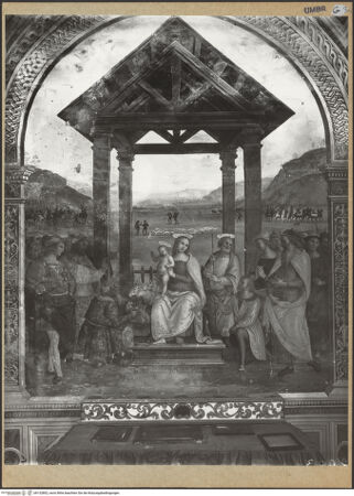 Vorderseite von ICCD [https://www.deutsche-digitale-bibliothek.de/content/lizenzen/rv-ez/] Kapellendekoration mit Anbetung des Kindes und ApostelnAnbetung des Kindes - Gesamtansicht, bh132802_recto. Foto.