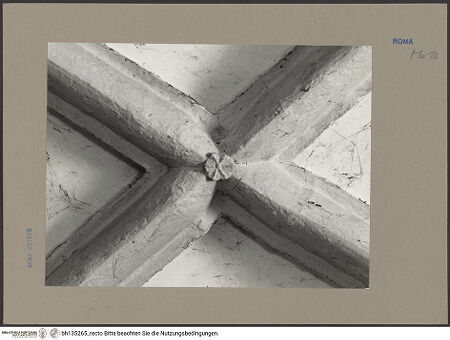 Vorderseite von Bibliotheca Hertziana [http://creativecommons.org/licenses/by-nc-sa/4.0/] Santa Maria in AracoeliCappella Felici - Kreuzrippengewölbe, Detail, bh135265_recto. Foto.