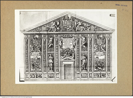 Vorderseite von Bibliotheca Hertziana [https://www.deutsche-digitale-bibliothek.de/content/lizenzen/rv-fz/] Fassade San Giacomo degli Spagnoli anlässlich der Exequien für Philipp III, König von Spanien - , bh136838_recto. Foto.