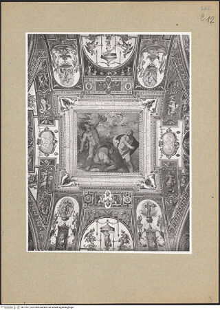 Vorderseite von ICCD [https://www.deutsche-digitale-bibliothek.de/content/lizenzen/rv-ez/] Groteskendekoration mit Ruinenlandschaften und vier mythologischen SzenenDer Aufstand der Giganten - , bh137871_recto. Foto.