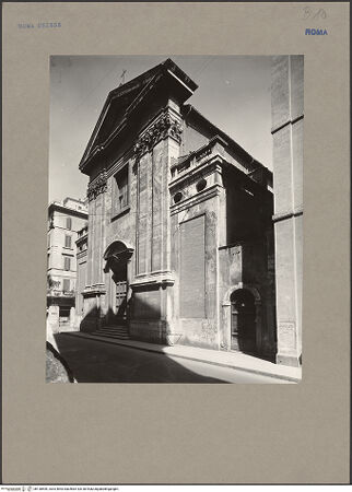 Vorderseite von Sopr. Mon. Laz. [https://www.deutsche-digitale-bibliothek.de/content/lizenzen/rv-ez/] Santi Nomi di Gesù e Maria - Fassade von Süden, bh138590_recto. Foto.