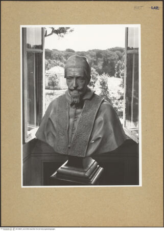 Vorderseite von GFN & ICCD [https://www.deutsche-digitale-bibliothek.de/content/lizenzen/rv-ez/] Büste Papst Alexanders VII. - , bh138857_recto. Foto.