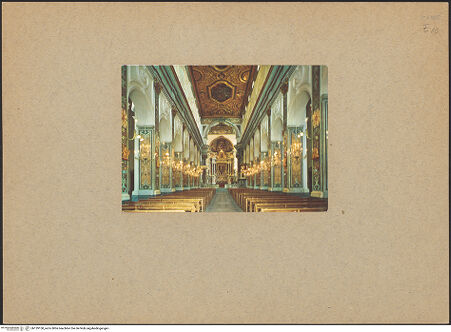 Vorderseite von unbekannt [https://www.deutsche-digitale-bibliothek.de/content/lizenzen/rv-ez/] Duomo - Mittelschiff, Blick in Richtung Presbyterium, bh139150_recto. Foto.