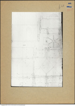 Vorderseite von Kunstbibliothek [https://www.deutsche-digitale-bibliothek.de/content/lizenzen/rv-ez/] Codex Destailleur DDiocletians-Thermen: Grundriss der nördlichen Hälfte des Hauptbaus mit Maßen - Detail oben rechts, bh139667_recto. Foto.