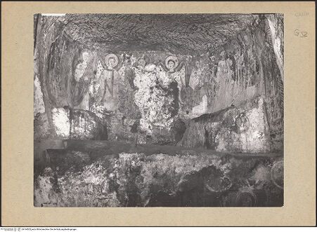 Vorderseite von Frick Art Reference Library [https://www.deutsche-digitale-bibliothek.de/content/lizenzen/rv-ez/] VotivfreskenThronender Christus sowie Heilige - Gesamtansicht, bh144505_recto. Foto.