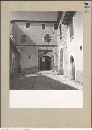Vorderseite von Pane, Roberto [https://www.deutsche-digitale-bibliothek.de/content/lizenzen/rv-ez/] Monastero delle Benedettine - Fassade, bh144519_recto. Foto: Pane, Roberto.
