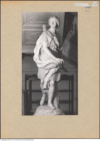 Vorderseite von Bibliotheca Hertziana [https://www.deutsche-digitale-bibliothek.de/content/lizenzen/rv-fz/] Diana - Frontalansicht, bh146101_recto. Foto.