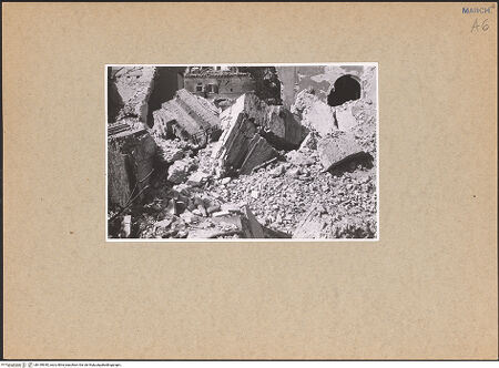 Vorderseite von unbekannt [https://www.deutsche-digitale-bibliothek.de/content/lizenzen/rv-fz/] Museo - Ansicht nach den Bombentreffer (1943.10), bh149930_recto. Foto.