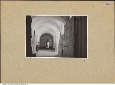 Vorderseite von unbekannt [https://www.deutsche-digitale-bibliothek.de/content/lizenzen/rv-fz/] Kunstgutlager in einem Kloster, bh149937_recto. Foto.