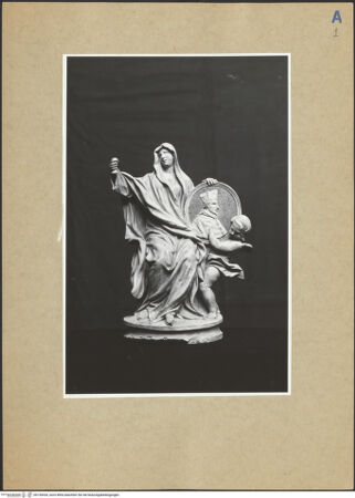 Vorderseite von ICCD [https://www.deutsche-digitale-bibliothek.de/content/lizenzen/rv-ez/] Allegorie des Glaubens mit dem Porträt von Kardinal Lelio Falconieri - Gesamtansicht, bh150434_recto. Foto.