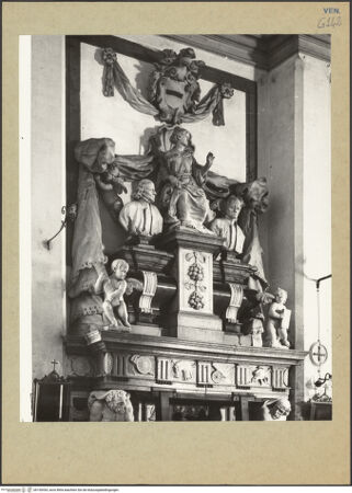 Vorderseite von unbekannt [https://rightsstatements.org/page/CNE/1.0/] San Giusto - Fassade und Vorplatz , bh150454_recto. Foto.